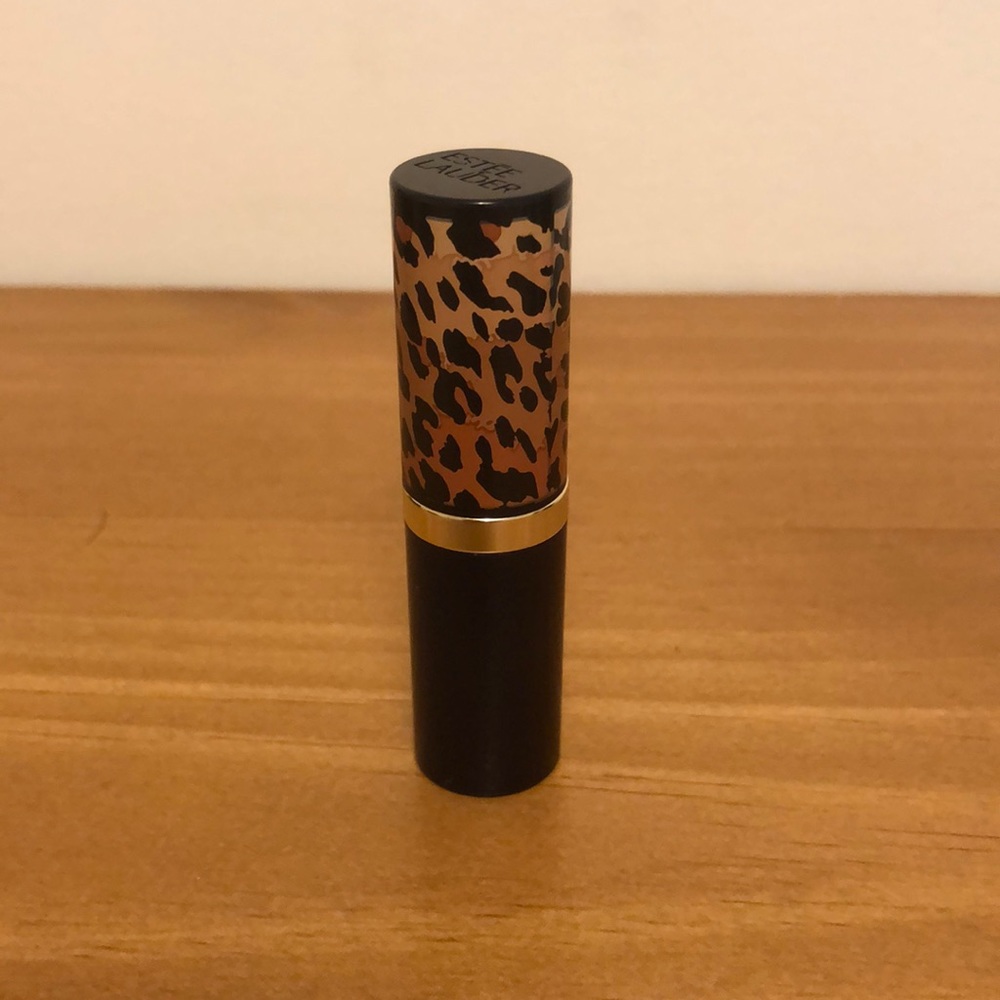 Estée Lauder lipstick